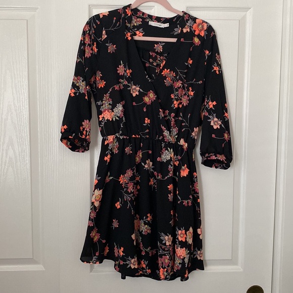 Lush black floral mid sleeve dress - Picture 3 of 5